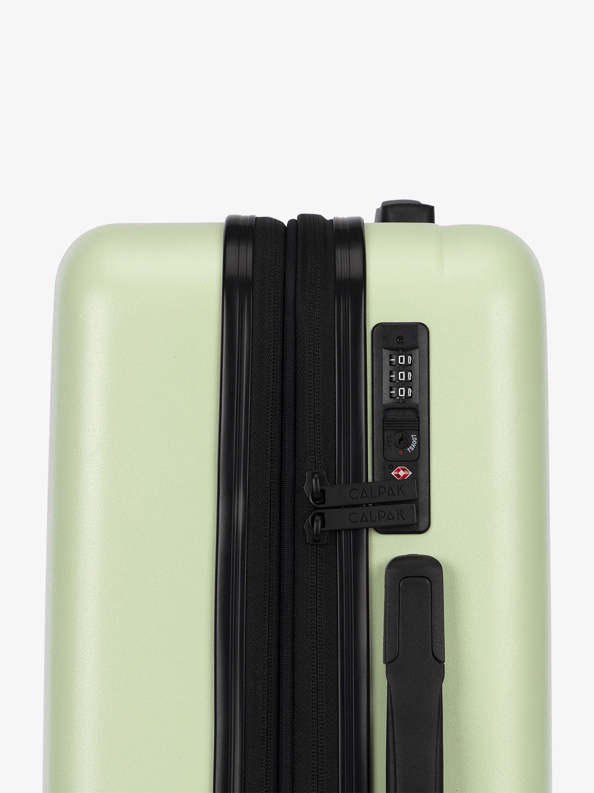 CALPAK Starter Bundle expandable Luggage set with TSA approved Lock in daisy; LCO8000-DAISY
