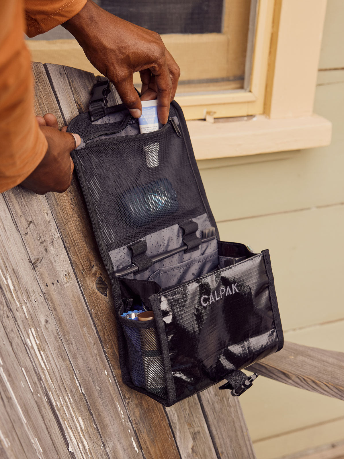 CALPAK waterproof hanging toiletry bag; THY2201-OBSIDIAN